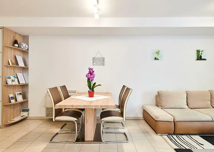 Leon Apartment