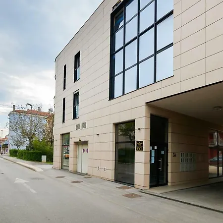 Leon Appartamento Umago